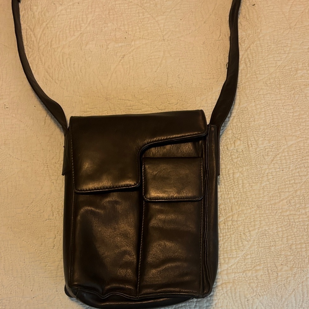 Tignanello Black Leather Crossbody Bag. EUC